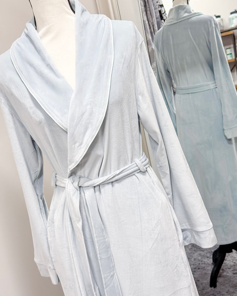 Classic Harbin Robe - Ice