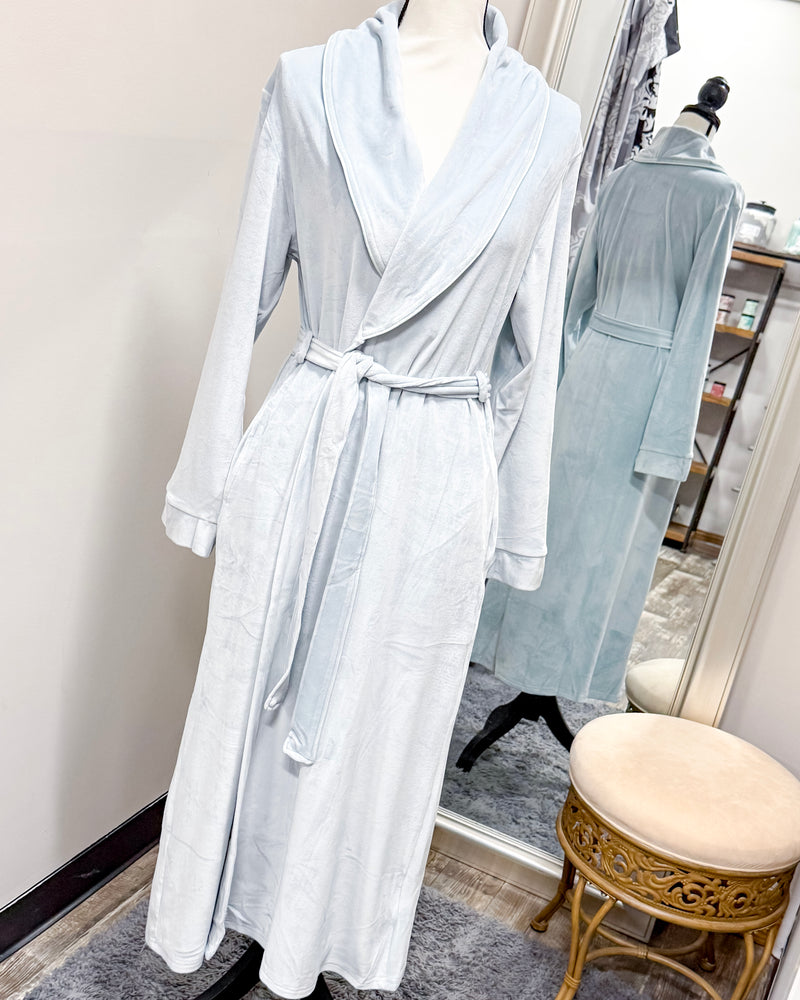 Classic Harbin Robe - Ice