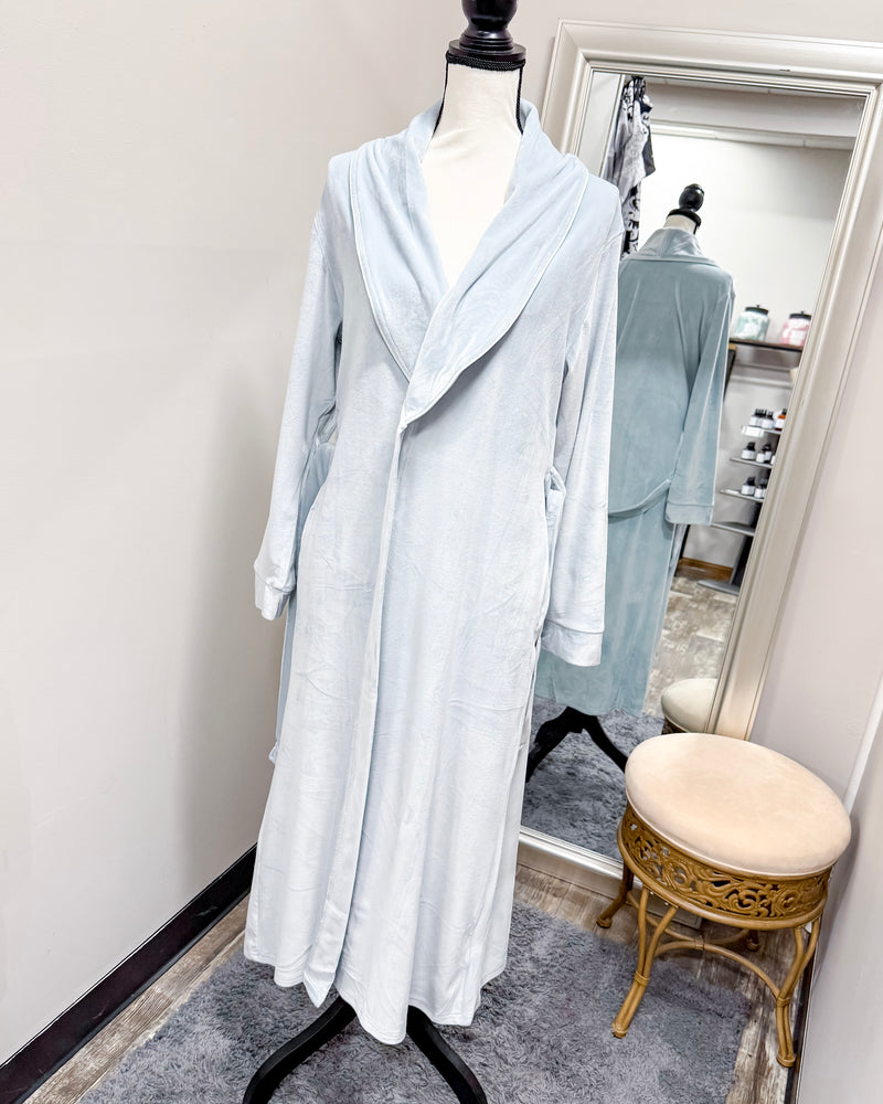 Classic Harbin Robe - Ice
