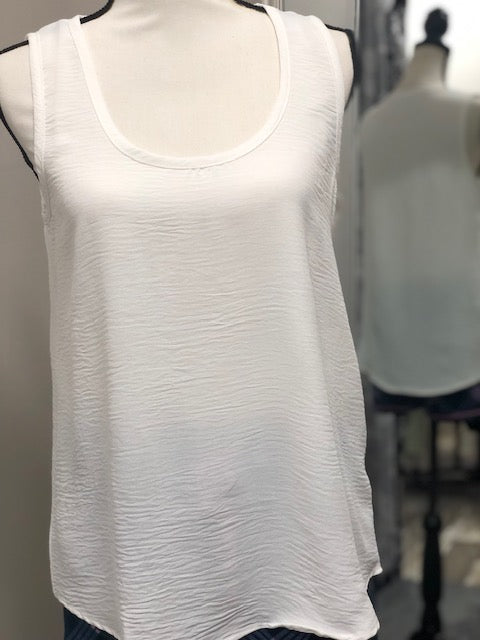 Airflow Scoop Neck Tank - White