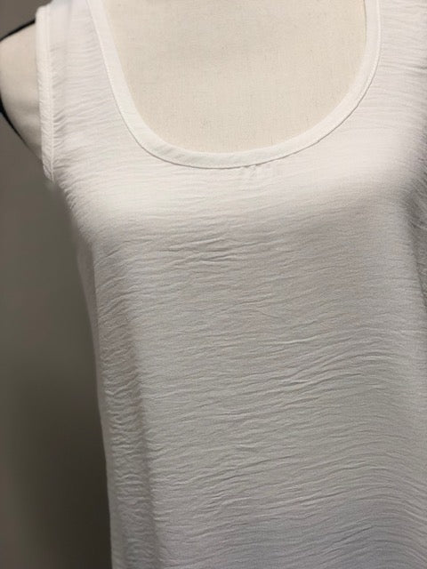 Airflow Scoop Neck Tank - White