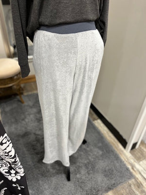 
            
                Load image into Gallery viewer, Super Soft Gray Pant
            
        