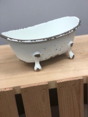 Distressed Cream Bathtub